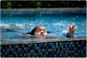 Swimming safety rules for children